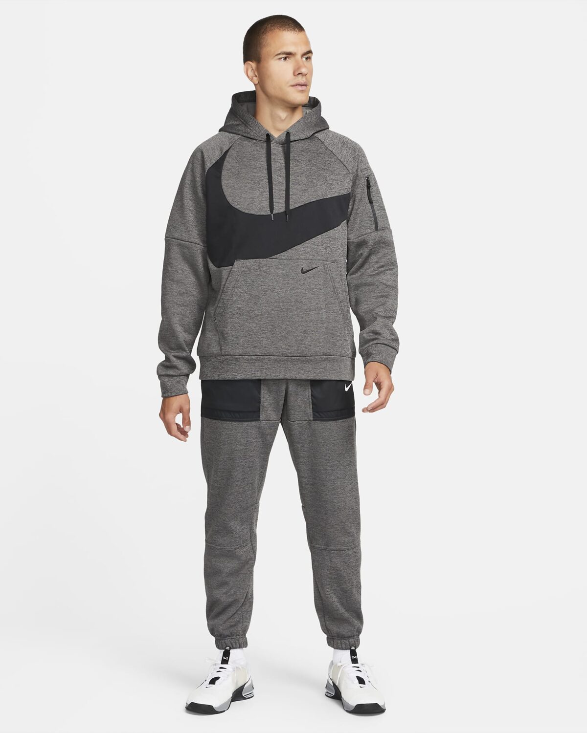 Nike Therma Hoodie-Mens Black or White US